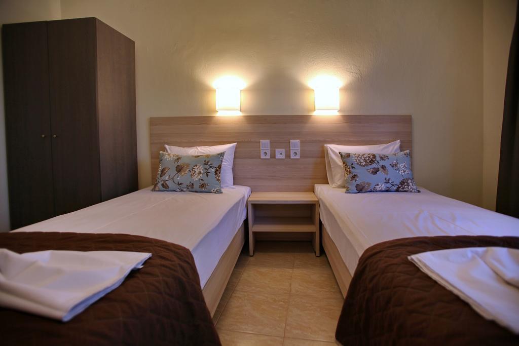 Aktaion Guest Rooms Skopelos Town Ruang foto