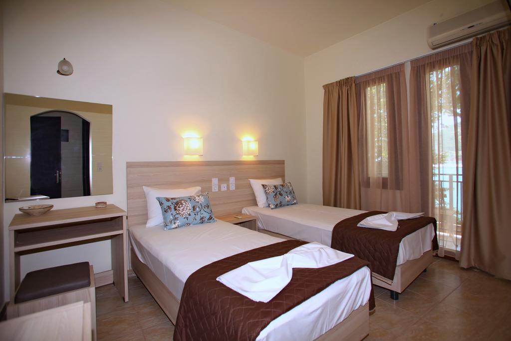 Aktaion Guest Rooms Skopelos Town Ruang foto