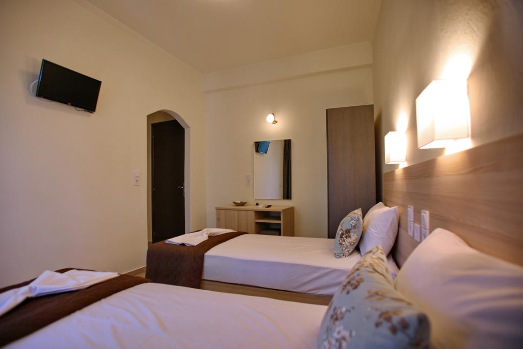 Aktaion Guest Rooms Skopelos Town Bagian luar foto