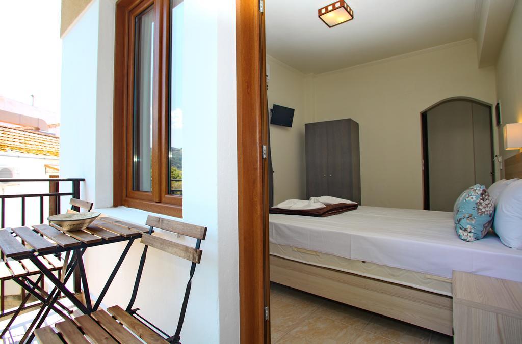 Aktaion Guest Rooms Skopelos Town Ruang foto