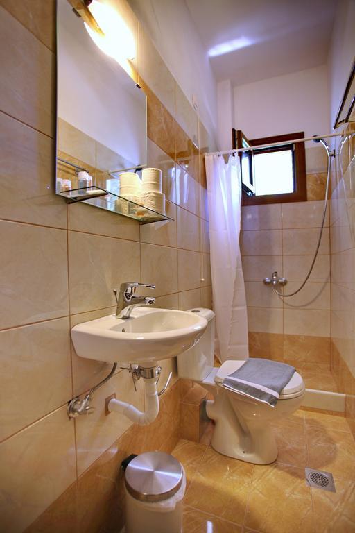 Aktaion Guest Rooms Skopelos Town Ruang foto
